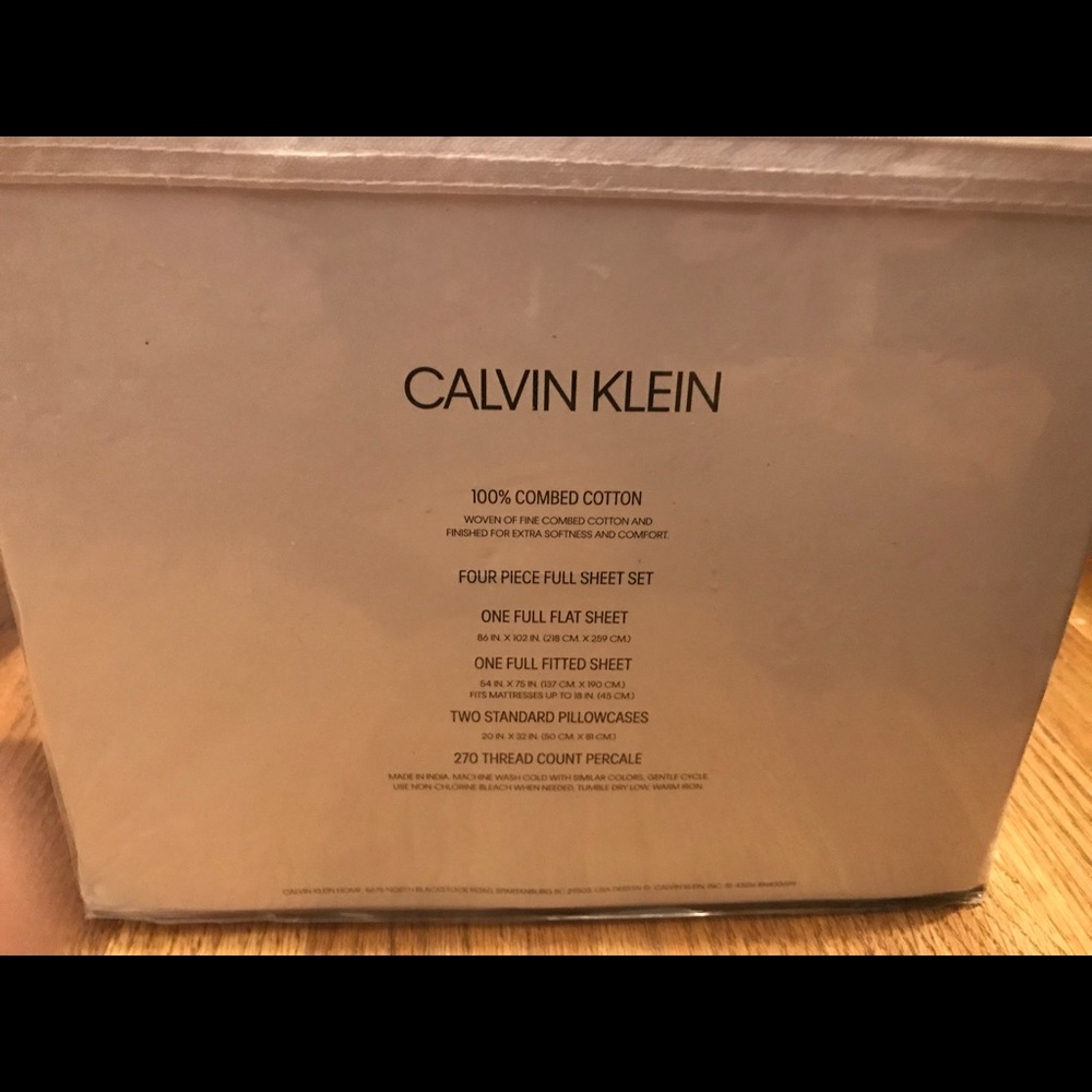 Calvin Klein 4 Piece Sheet Set